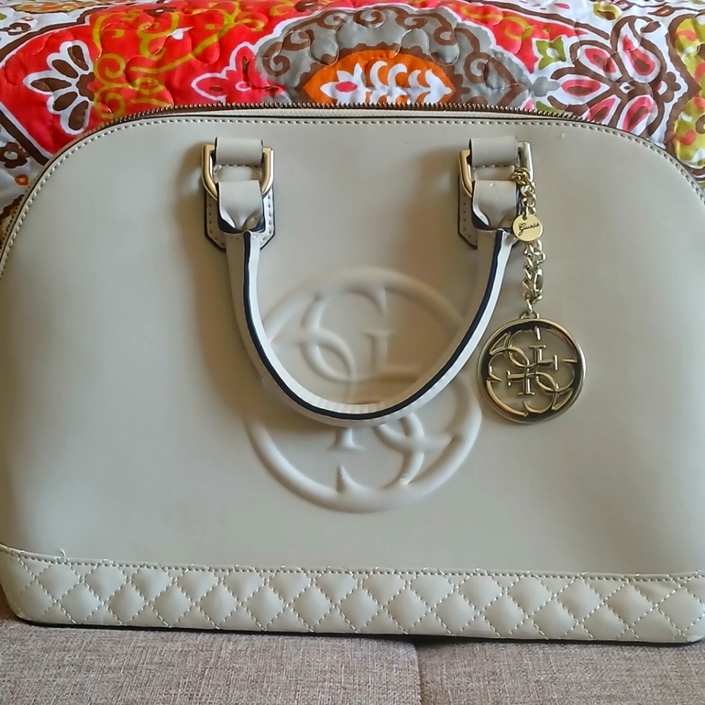 Guess Cream and Gold Women's Bag